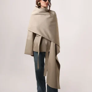 Lenee removable cape trench